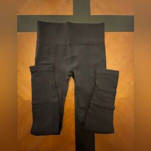 Yummie High-Waisted Black Leggings